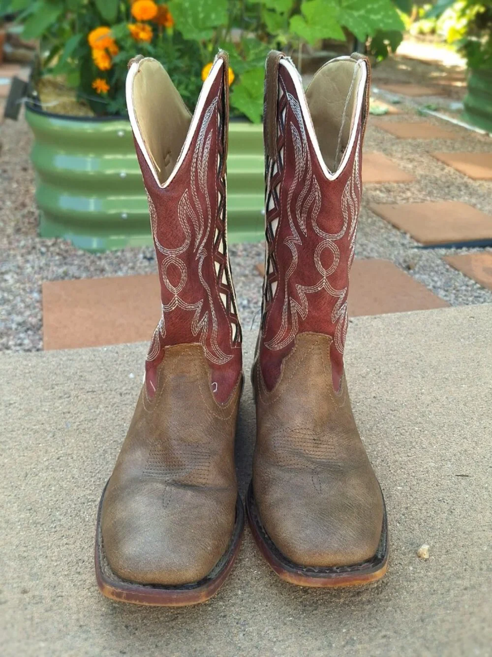 Roper Girls' Askook Western Boots - Broad Square Toe, Big Kids Size 5